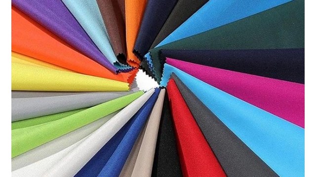 Διαθέσιμα υφάσματα και δερματίνες