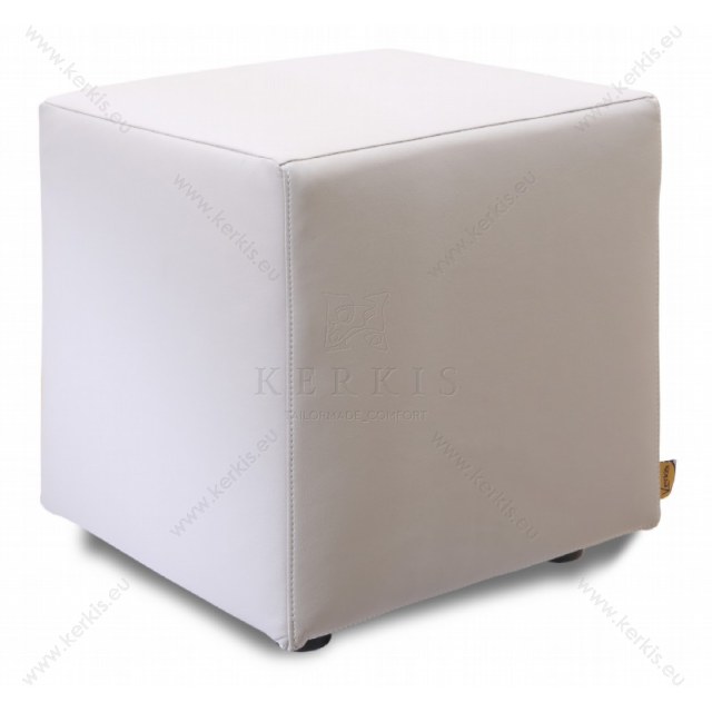 Σκαμπό κύβος δερματίνη λευκή, κατασκευασμένος από την Kerkis Tailormade Comfort, ιδανικός για συμπληρωματικό κάθισμα σε καφετέριες,  μπαράκια, χώρους υποδοχής!