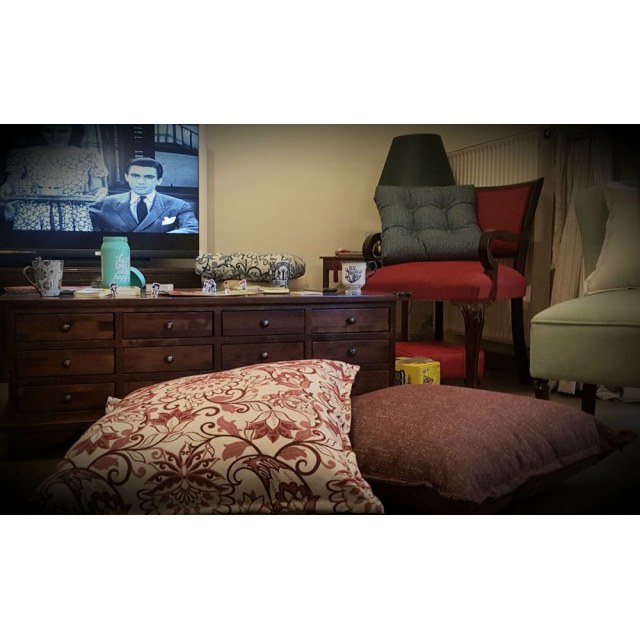 Μαξιλάρα "Λυδία" σε μεγάλη ποικιλία χρωμάτων και σχεδίων για να ταιριάζει στο δικό σας χώρο