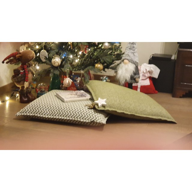 Μαξιλάρα "Λυδία" σε μεγάλη ποικιλία χρωμάτων και σχεδίων για να ταιριάζει στο δικό σας χώρο