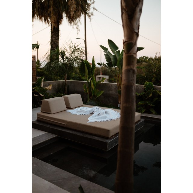 Day bed with leatherette from the REEF 2 series