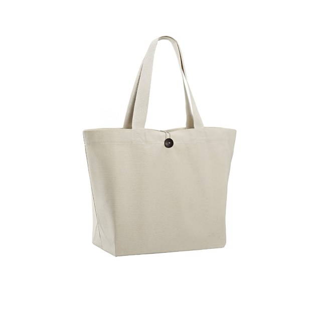 Trava
Υφασμάτινη βαμβακερή τσάντα με ξύλινο κουμπί και ενισχυμένα πλακέ βαμβακερά χερούλια.
100% βαμβάκι 320γρ. Διαθέσιμο σε 4 χρώματα.
Διαστάσεις: 52*35+18εκ.