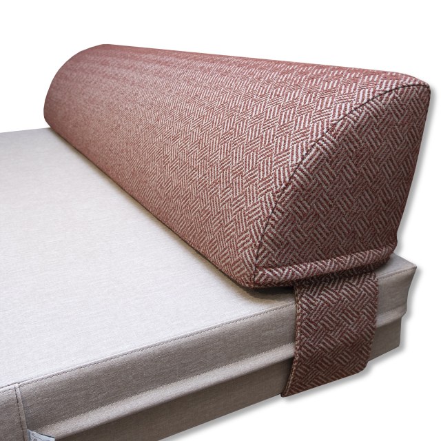 Κεφαλάρι για daybed με ύφασμα εξωτερικού χώρου. Σε συνδυασμό  με δερματίνη marine