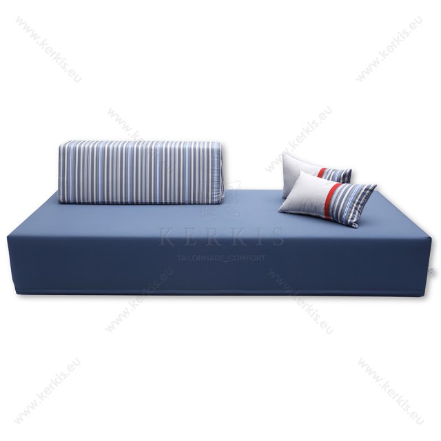 Day bed, Κρεβάτι παραλίας - πισίνας. Το προσκέφαλο μπορεί να μετατρέψει το κρεβάτι σε καναπέ τοποθετώντας το ως πλάτη στην οριζόντια πλευρά.