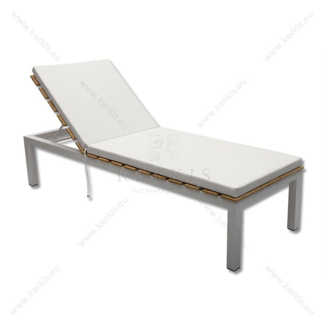 Στρώμα Ξαπλώστρας με Δερματίνη M.P.O. Σε 5εκ πάχος και λευκό χρώμα. Δέσιμο με ιμάντες και κορδόνια. Στρώμα Ξαπλώστρας με Δερματίνη M.P.O. Σε 5εκ πάχος και λευκό χρώμα. Δέσιμο με ιμάντες και κορδόνια.