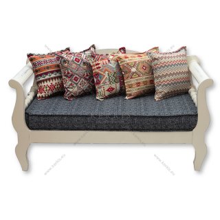 Μαξιλάρια καναπέ και χτιστού πάγκου σε boho σχέδια και στις διαστάσεις που χρειάζεστε.